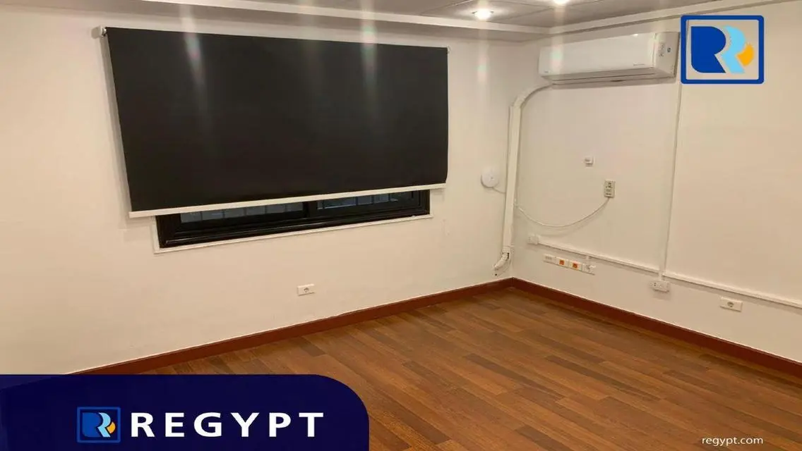 فرصة استثمارية رائعة: عقار 300 متر للبيع