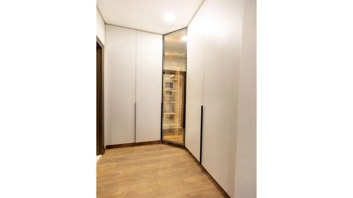 Luxurious Villa for Sale with Spacious Design