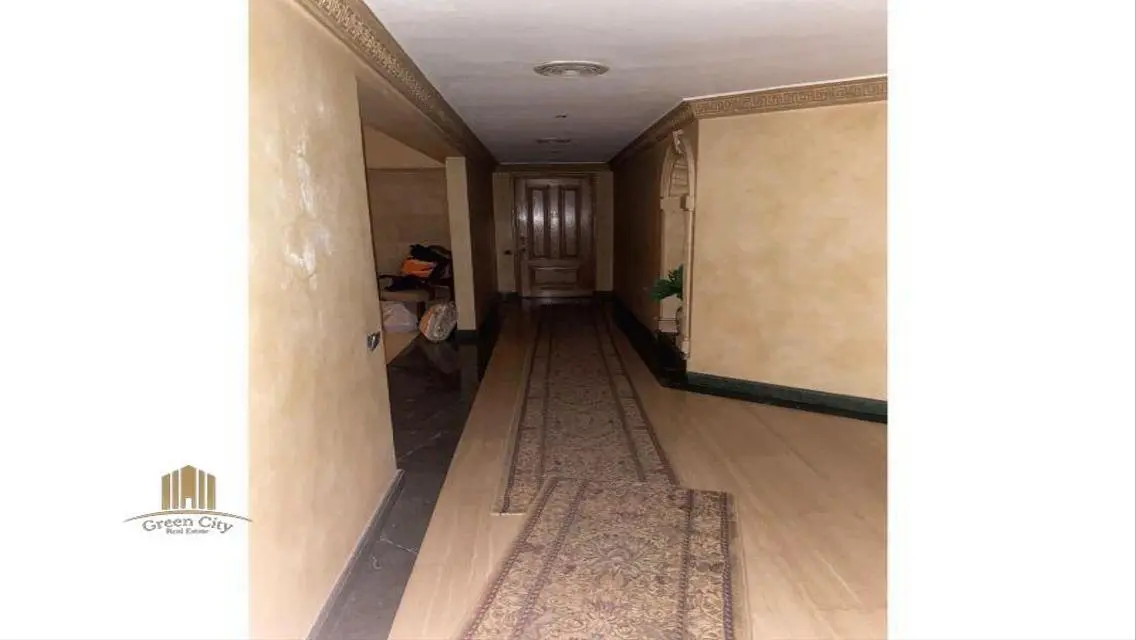 فيلا فاخرة للبيع بمساحة واسعة