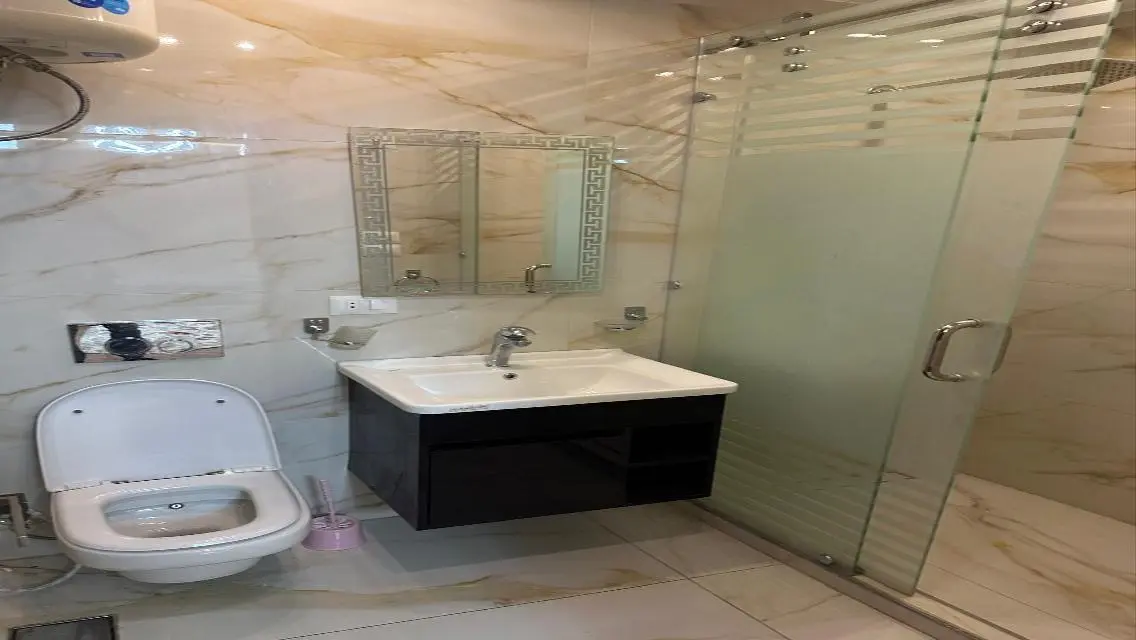 Luxury Villa for Sale with Central Air Conditioning