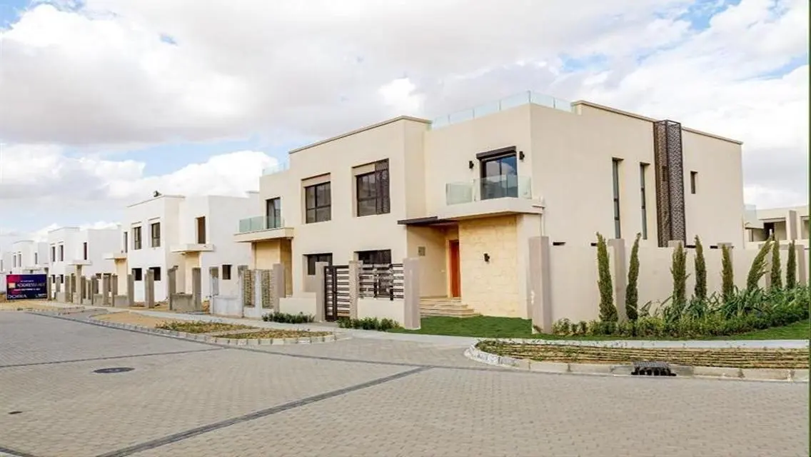 Luxury Villa for Sale with Stunning Lake Views