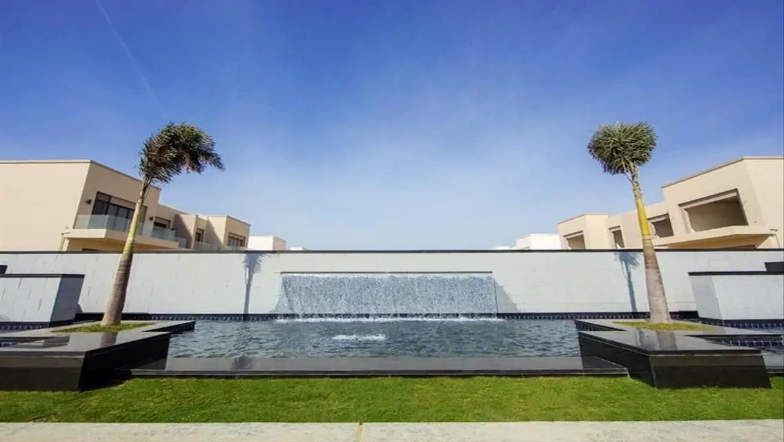 Luxury Villa for Sale with Stunning Lake Views