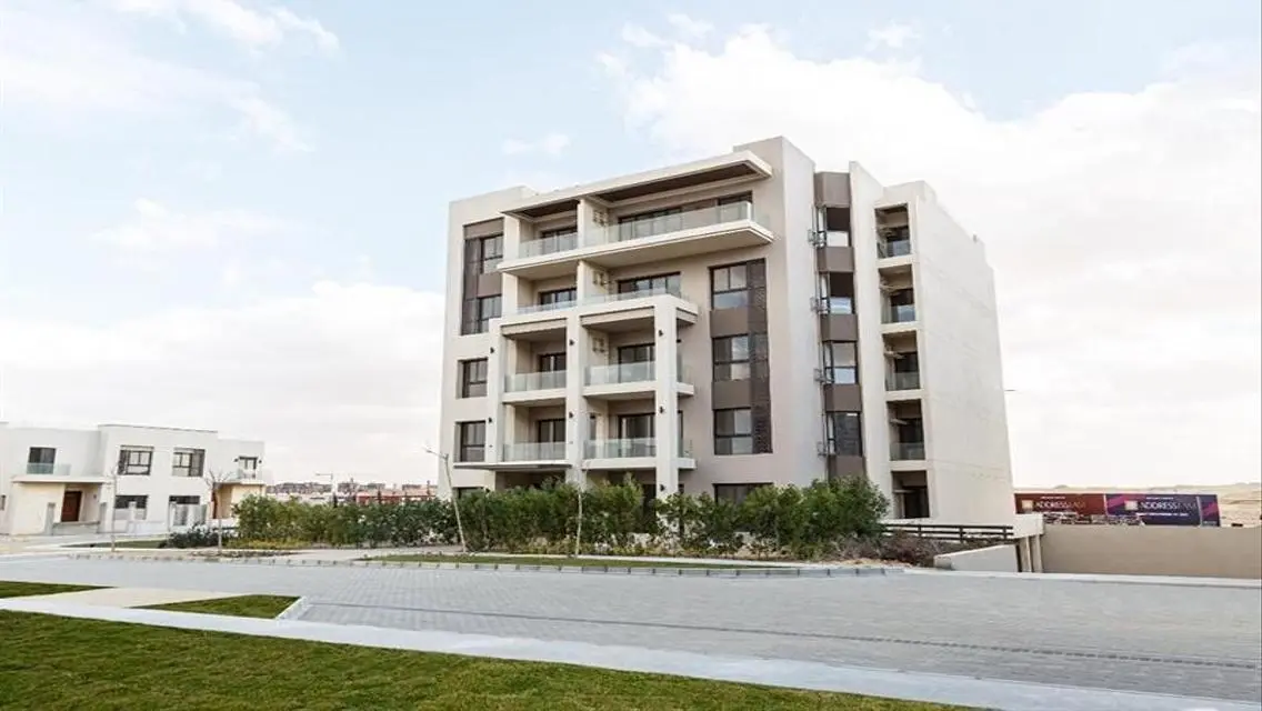 Luxury Villa for Sale with Stunning Lake Views