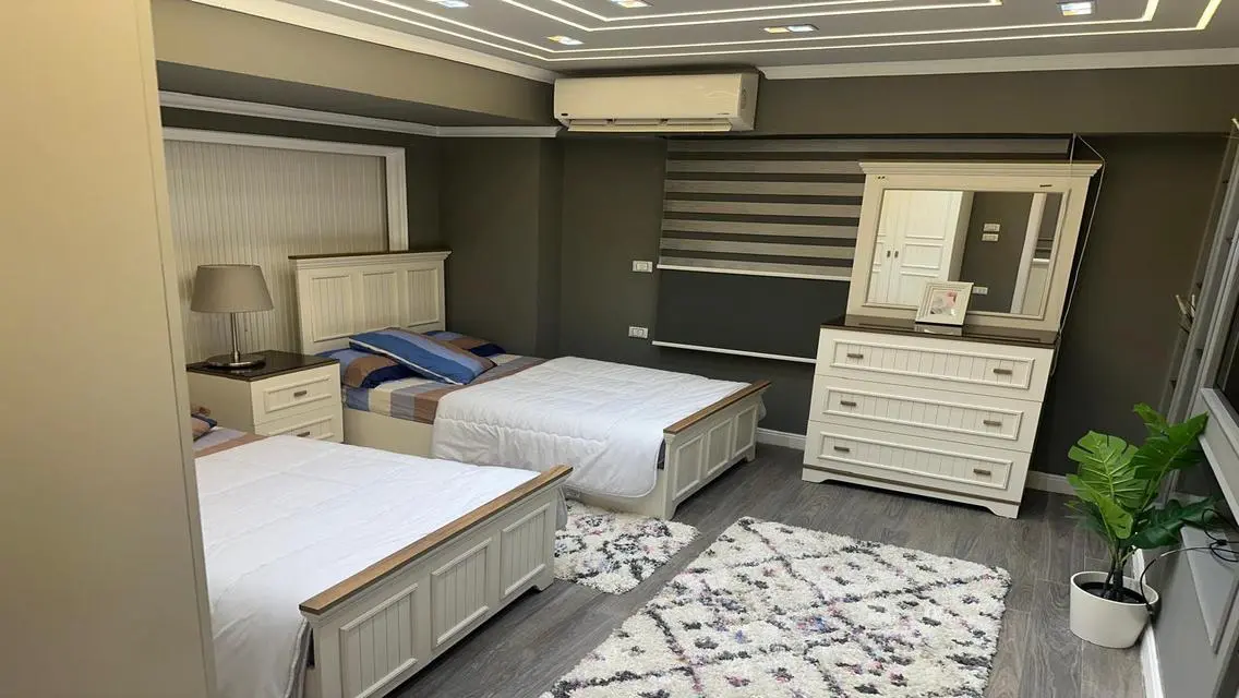 فيلا فاخرة للبيع بجوار معلم رئيسي