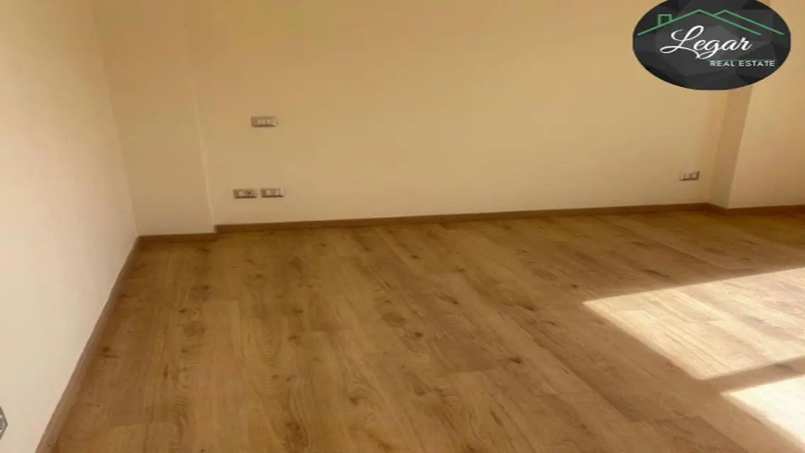 Luxury Apartment for Rent in Palm Parks