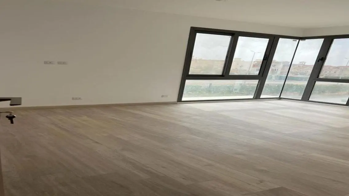 Luxury Apartment with Spacious Design in a Prime Location
