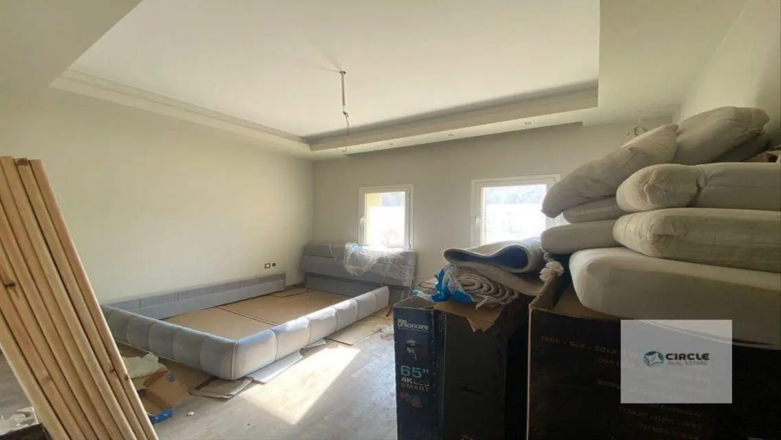 Smart Home with Private Garden and Children's Pool