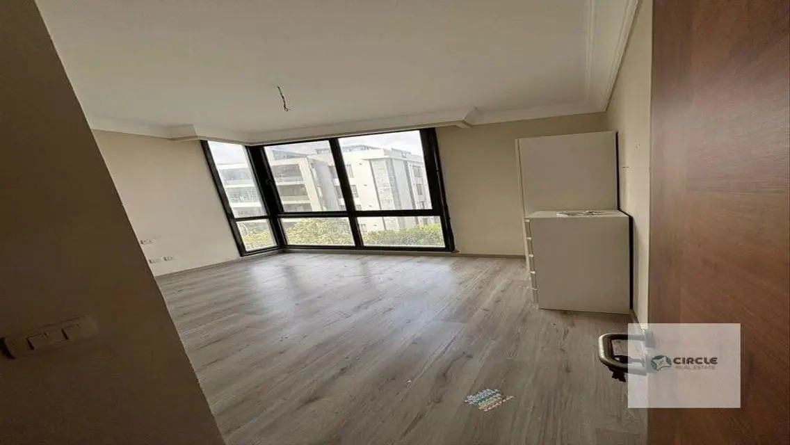Spacious Apartment for Sale with Excellent Amenities