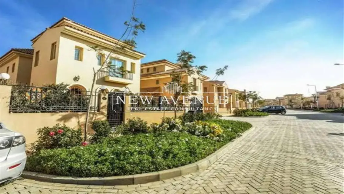 Luxurious Villa with Private Garden and Children's Pool