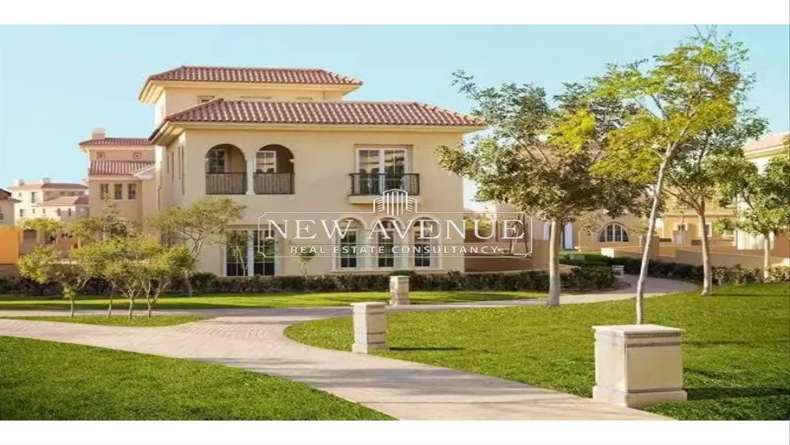 Luxurious Villa with Private Garden and Children's Pool