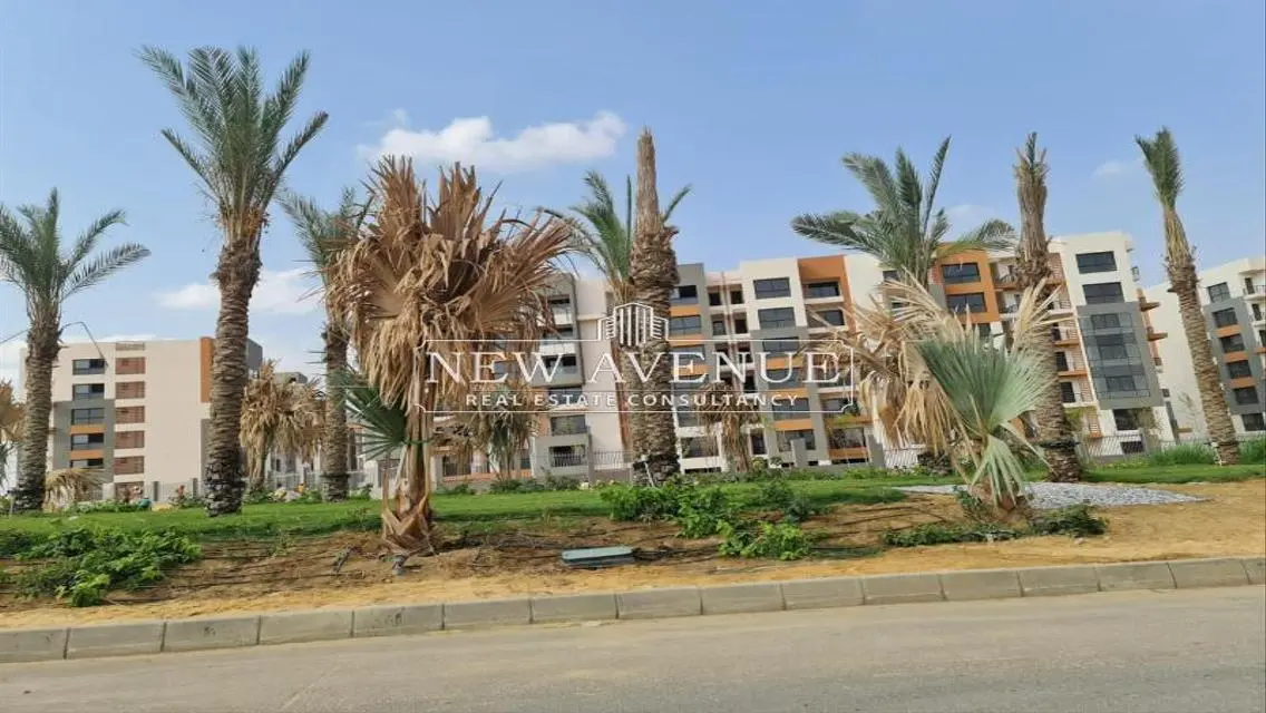 شقة فاخرة مع إطلالة رائعة في موقع متميز