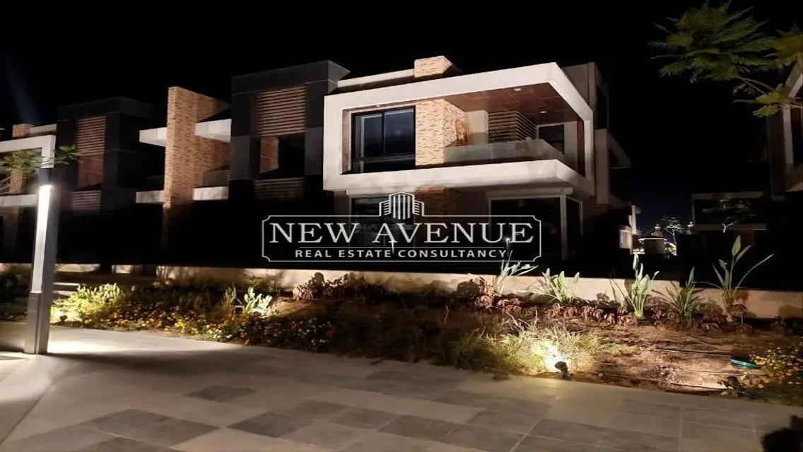 Luxury Villa for Sale with Spacious Garden