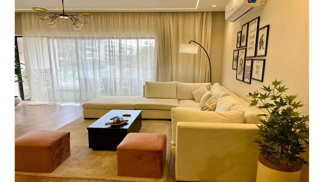Luxurious 148 sqm Apartment with Full Amenities