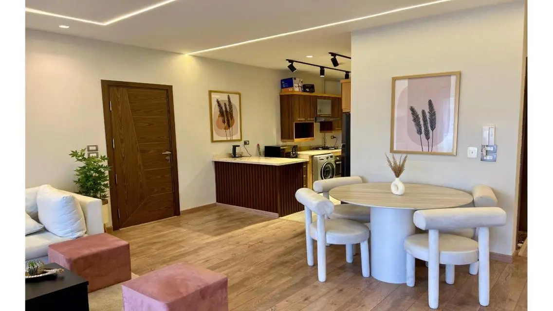 Luxurious 148 sqm Apartment with Full Amenities