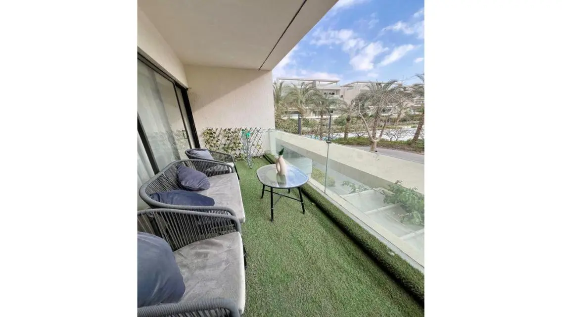 Luxurious 148 sqm Apartment with Full Amenities