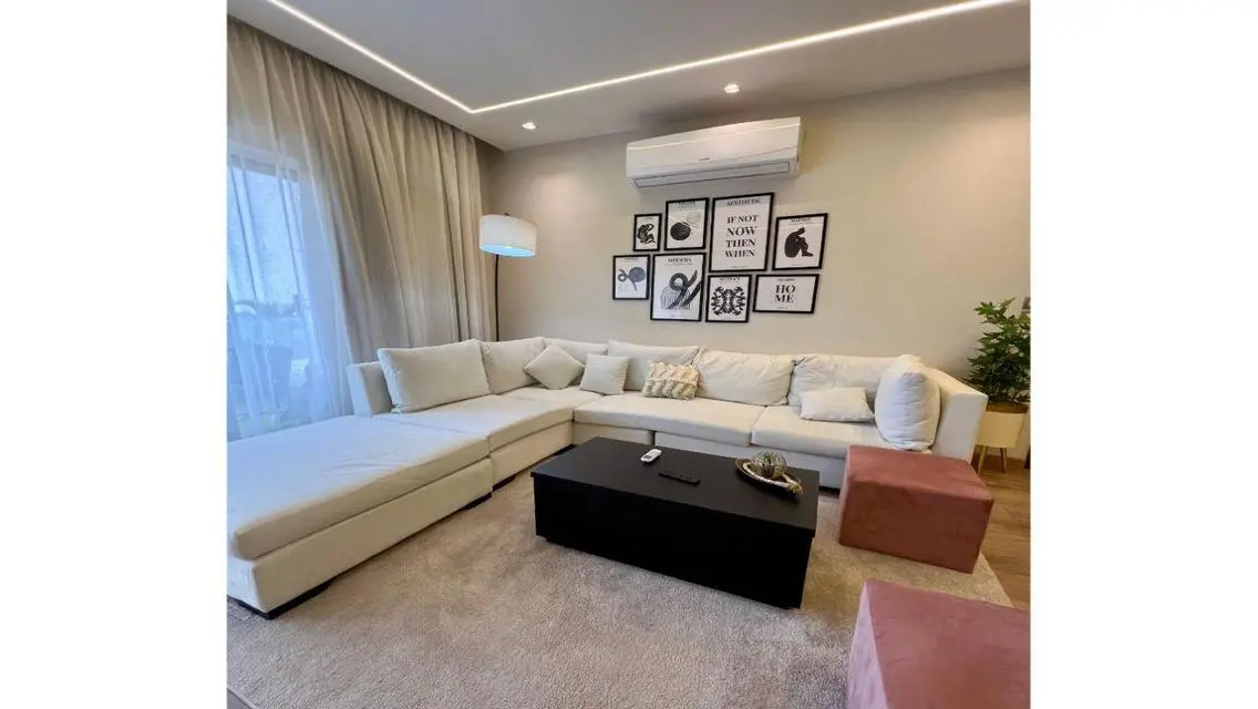 Luxurious 148 sqm Apartment with Full Amenities