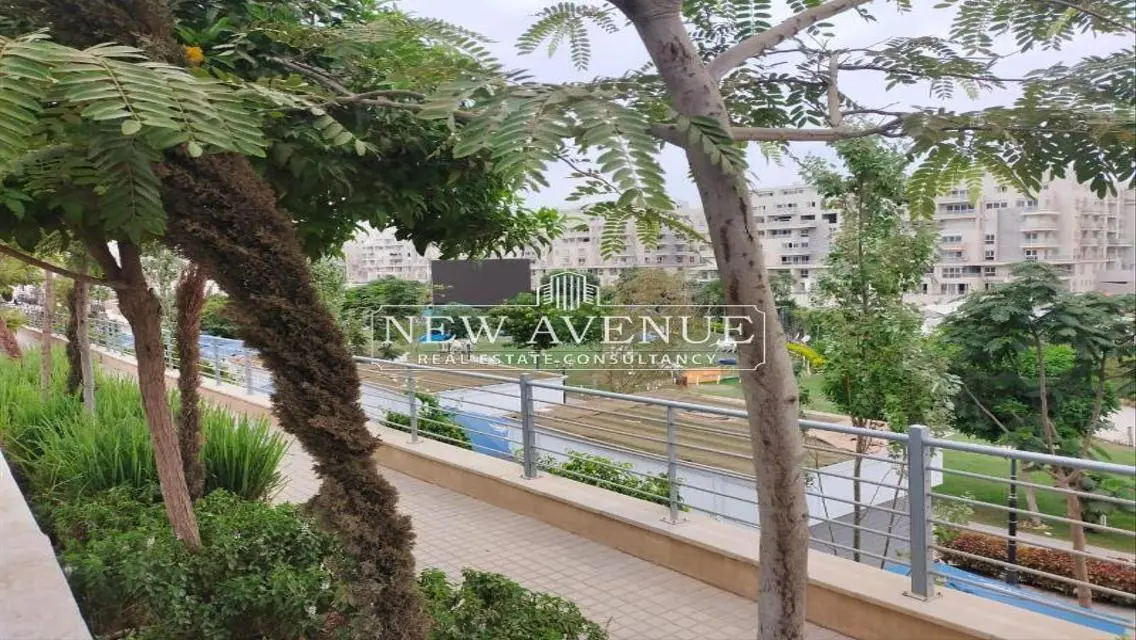 Luxurious Spacious Apartment for Sale