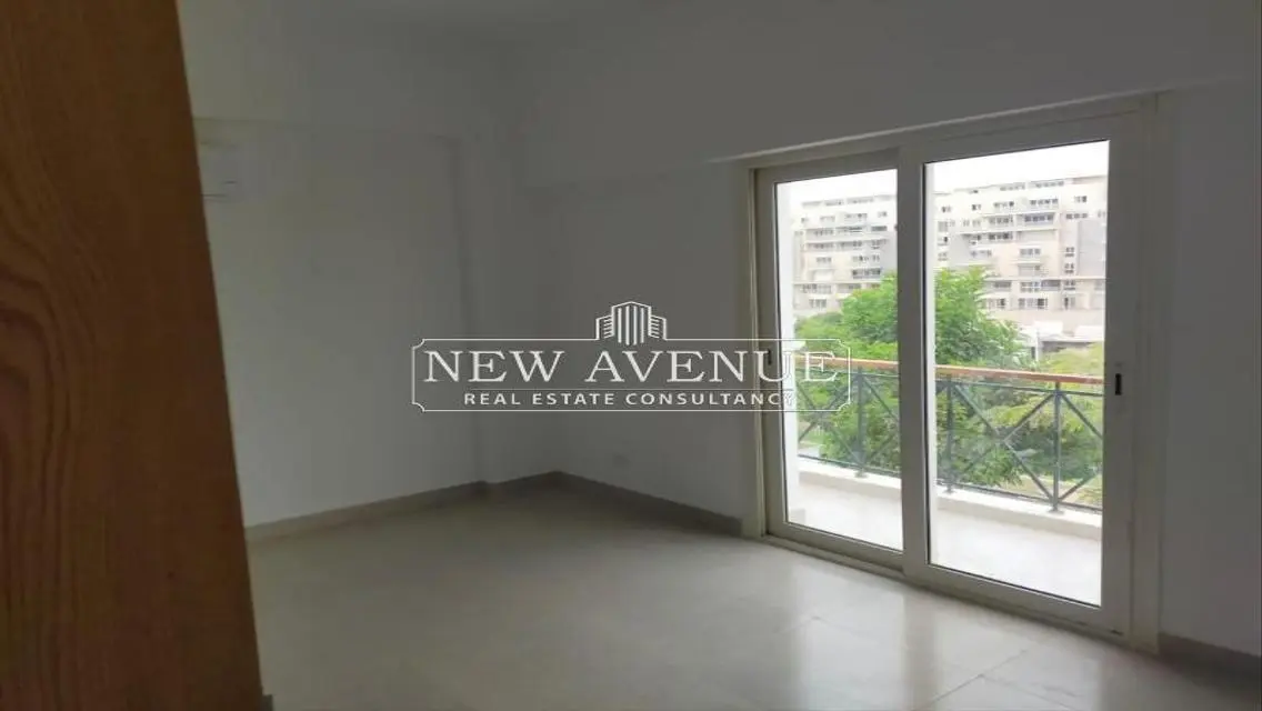 Luxurious Spacious Apartment for Sale