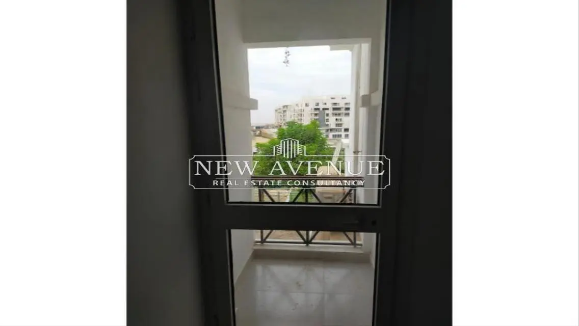 Luxurious Spacious Apartment for Sale