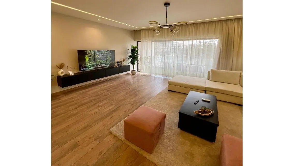 Luxury 2-Bedroom Apartment in Prime Location with Full Amenities