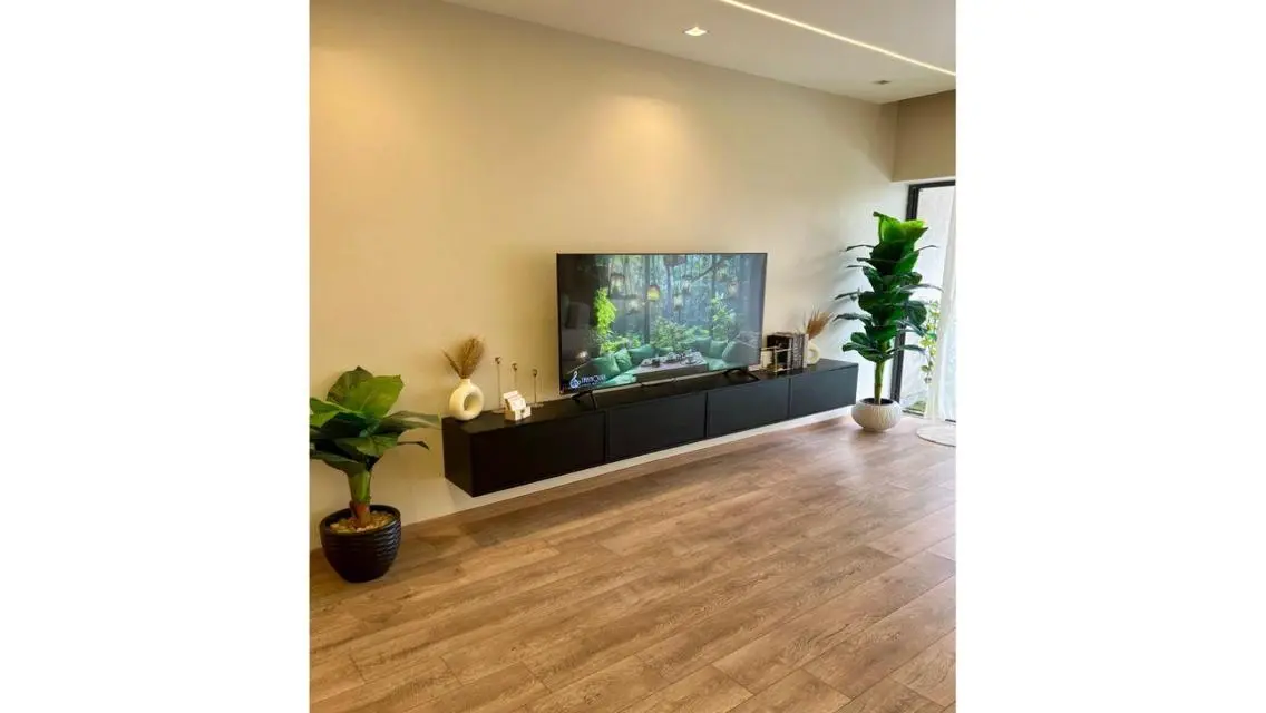 Luxury 2-Bedroom Apartment in Prime Location with Full Amenities