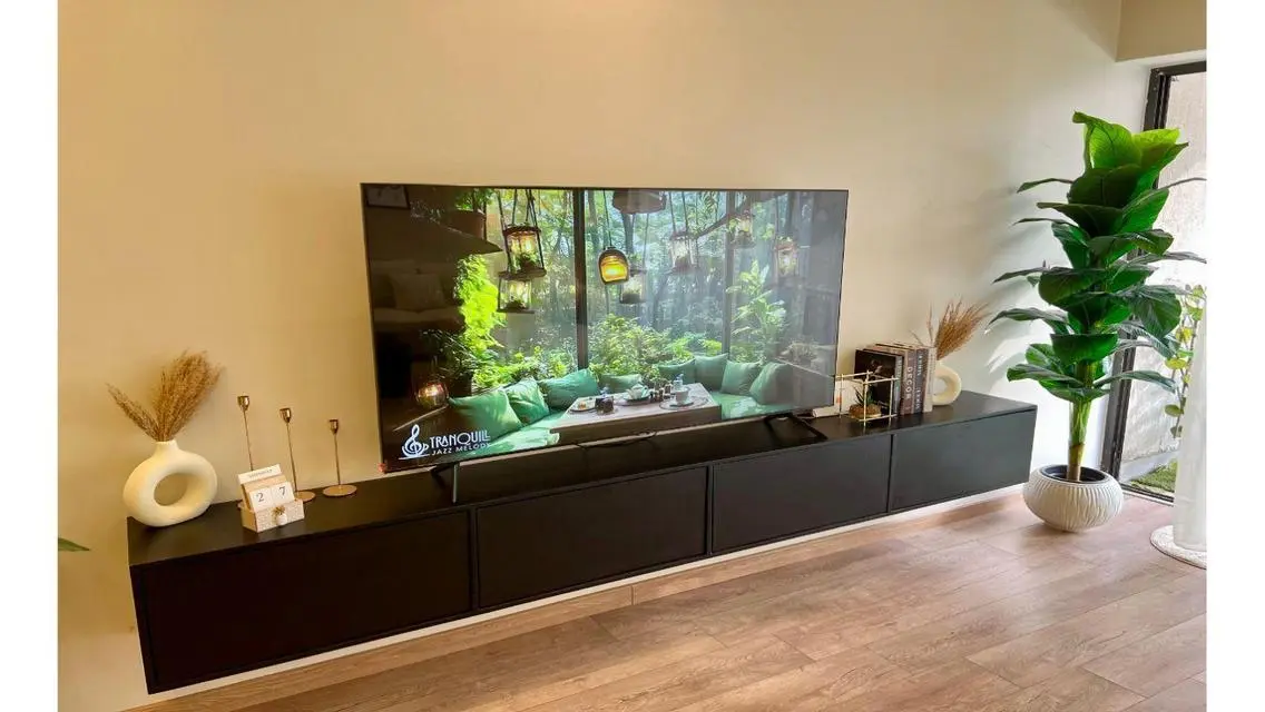 Luxury 2-Bedroom Apartment in Prime Location with Full Amenities