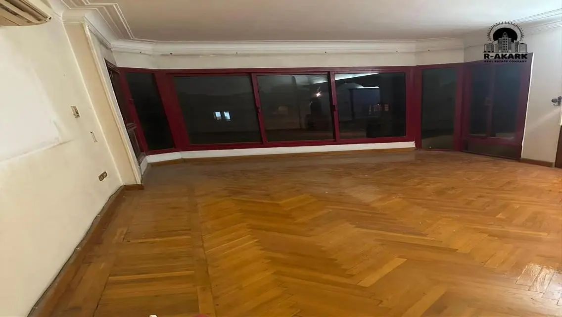Luxury Apartment with Full Amenities in Prime Location