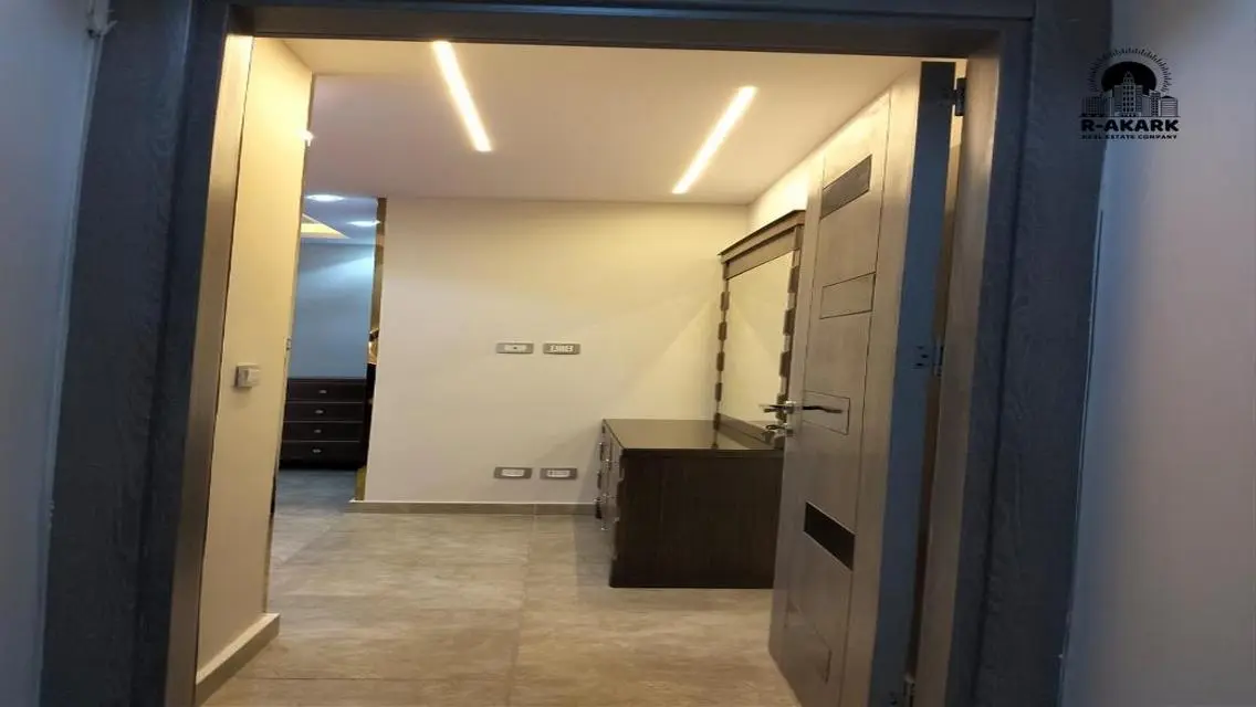 شقة فاخرة للبيع في R-Akark