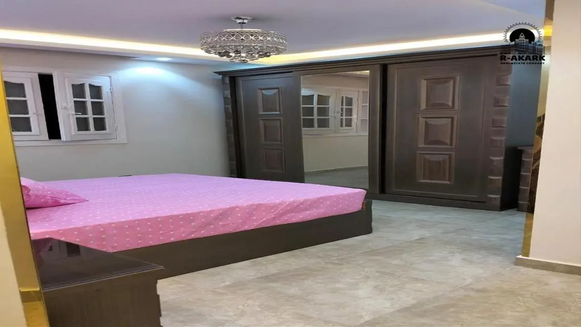 شقة فاخرة للبيع في R-Akark