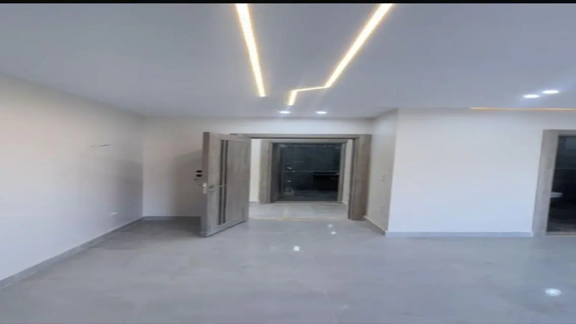 Luxury Apartment for Rent in Pocket Park