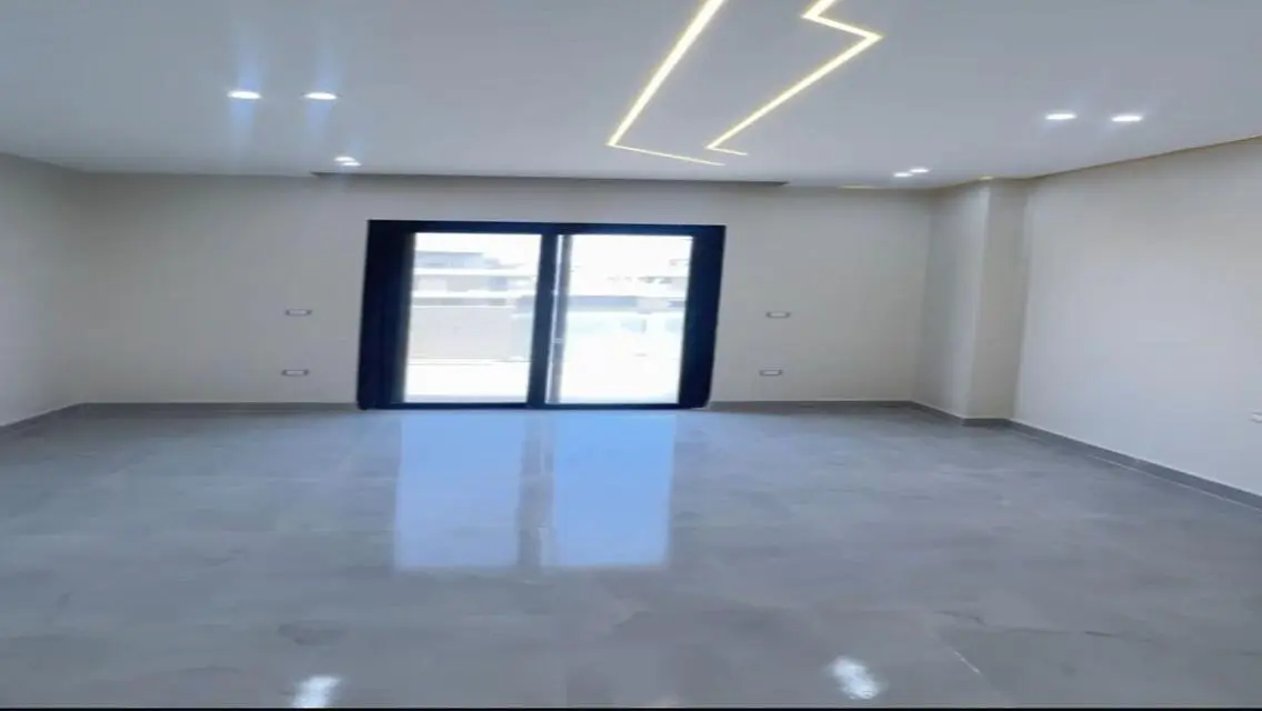 Luxury Apartment for Rent in Pocket Park