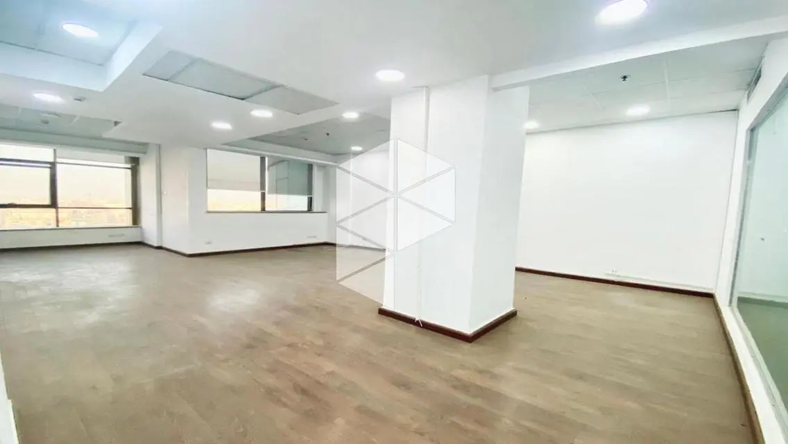 Office for Sale in a Prime Location at an Attractive Price