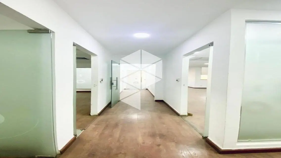 Office for Sale in a Prime Location at an Attractive Price
