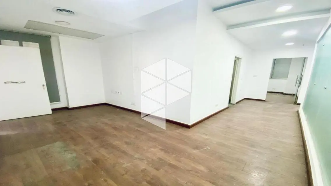 Office for Sale in a Prime Location at an Attractive Price