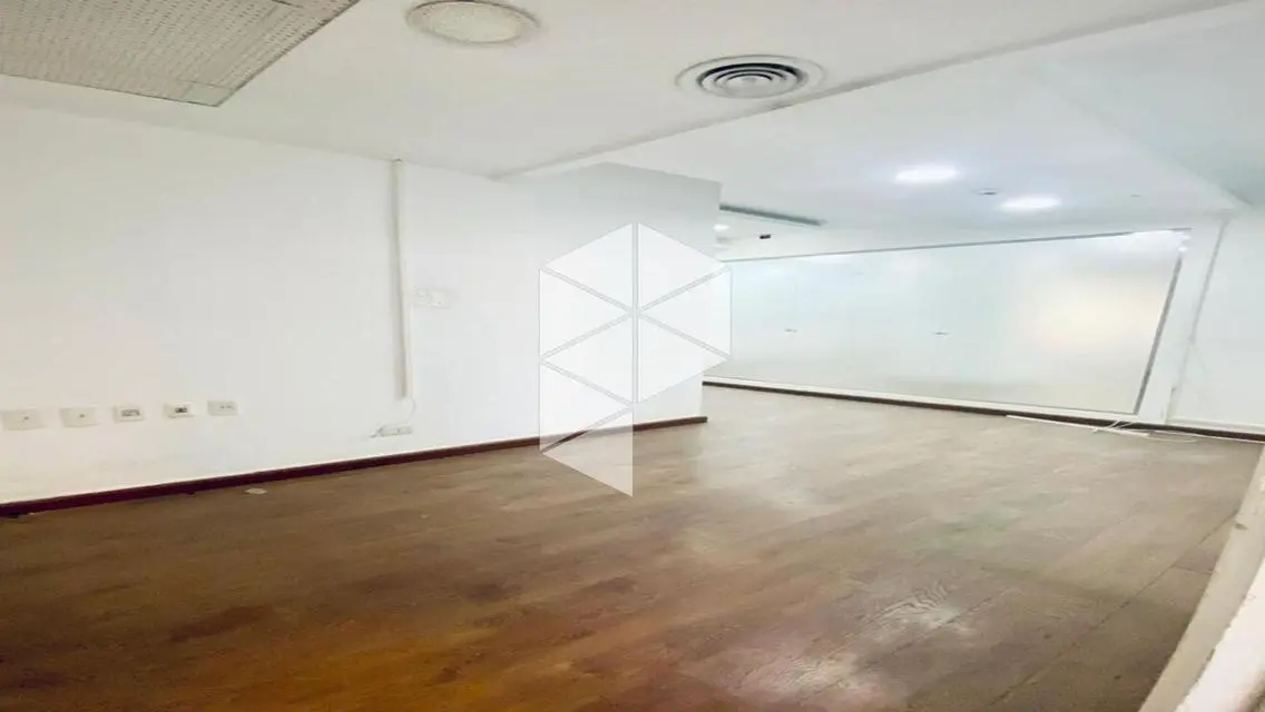 Office for Sale in a Prime Location at an Attractive Price