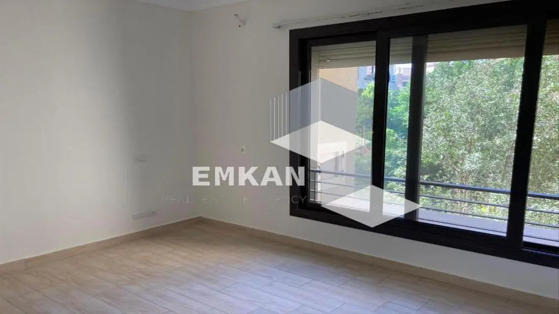 Luxurious Apartment with Spacious Design and Stunning View