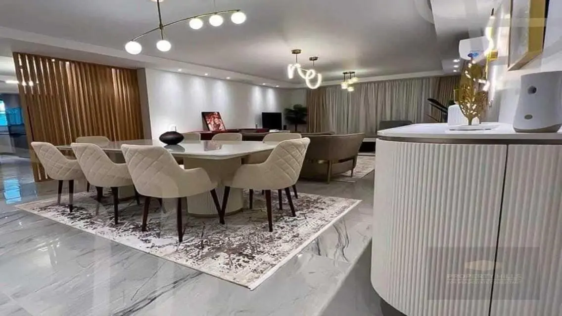 Luxurious Apartment with Stunning Views in a Prime Location