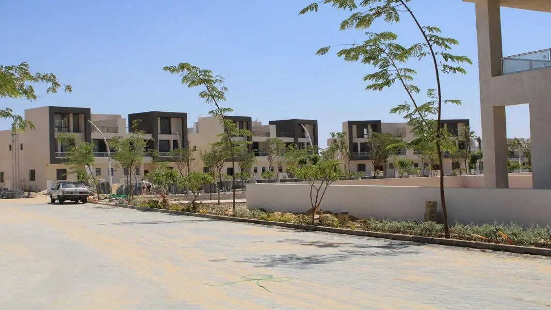 فيلا رائعة للبيع بمساحة 5000001 متر مع خدمات متميزة