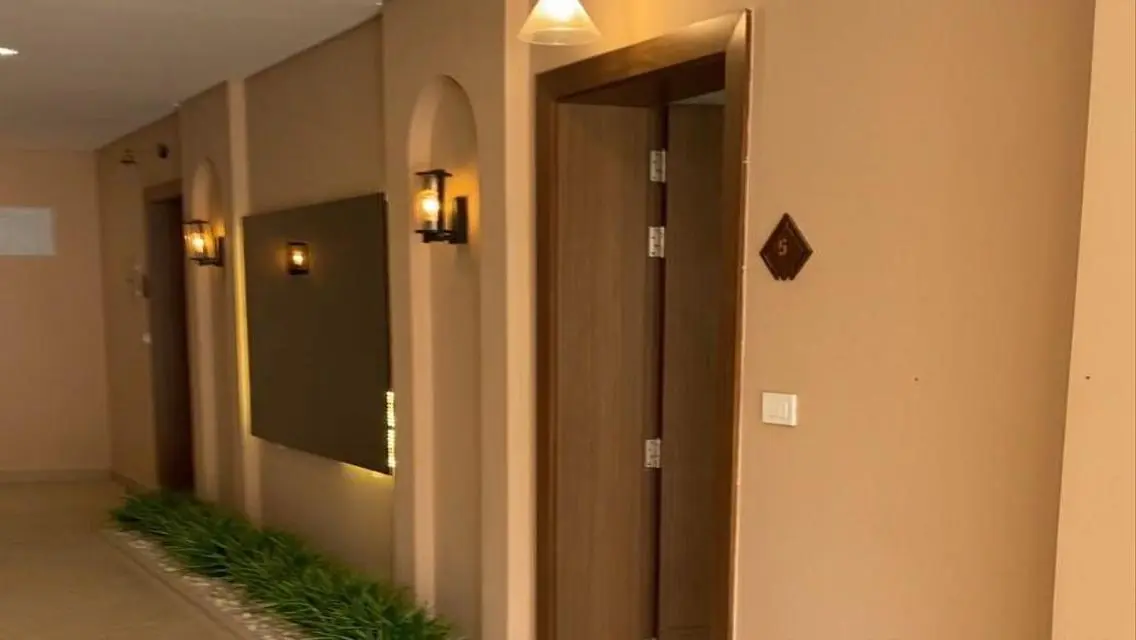 Luxurious Villa in Village West