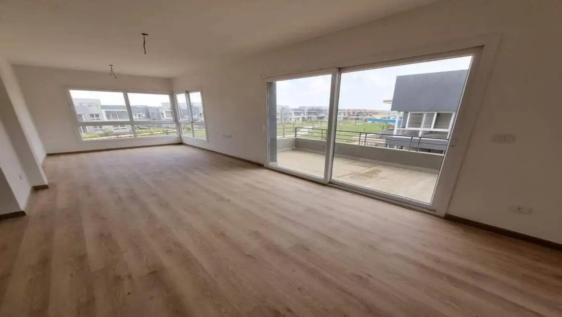 Luxury Apartment for Sale with Lake View