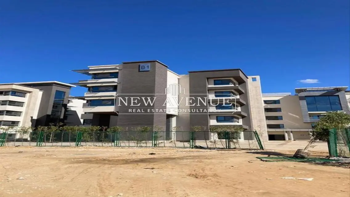 Unique Investment Opportunity with 80 Meters of Space