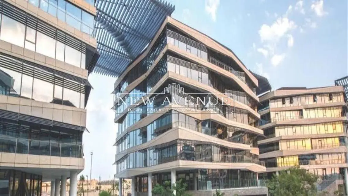 Premium Office Space of 185 sq meters for Sale