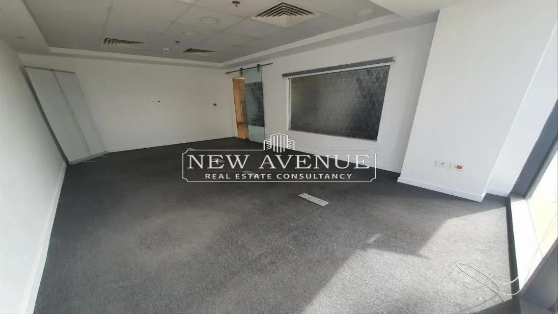 Premium Office Space of 185 sq meters for Sale