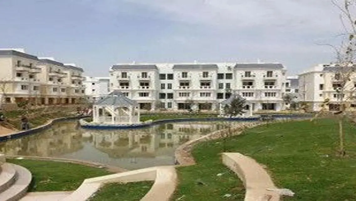 Stunning Villa for Sale with Lake Views