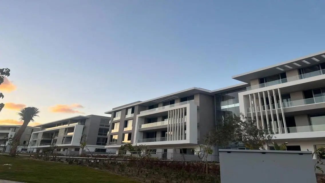 Stunning Villa for Sale with Lake View