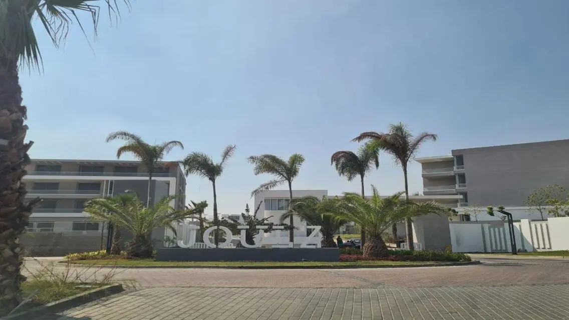 Stunning Villa for Sale with Lake View