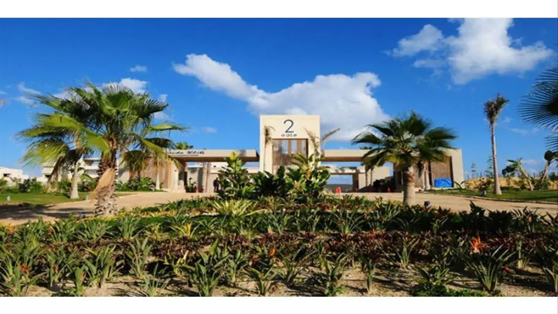Your Dream Chalet in Hacienda White - Move-In Ready!
