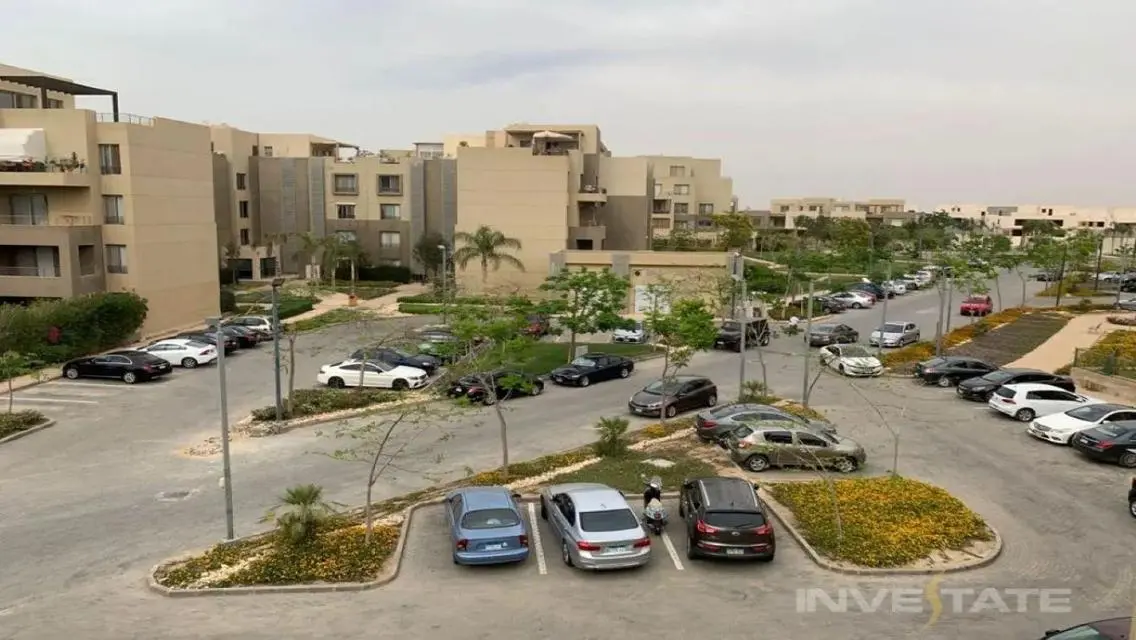 شقة فاخرة في بالم هيلز مع جميع المرافق