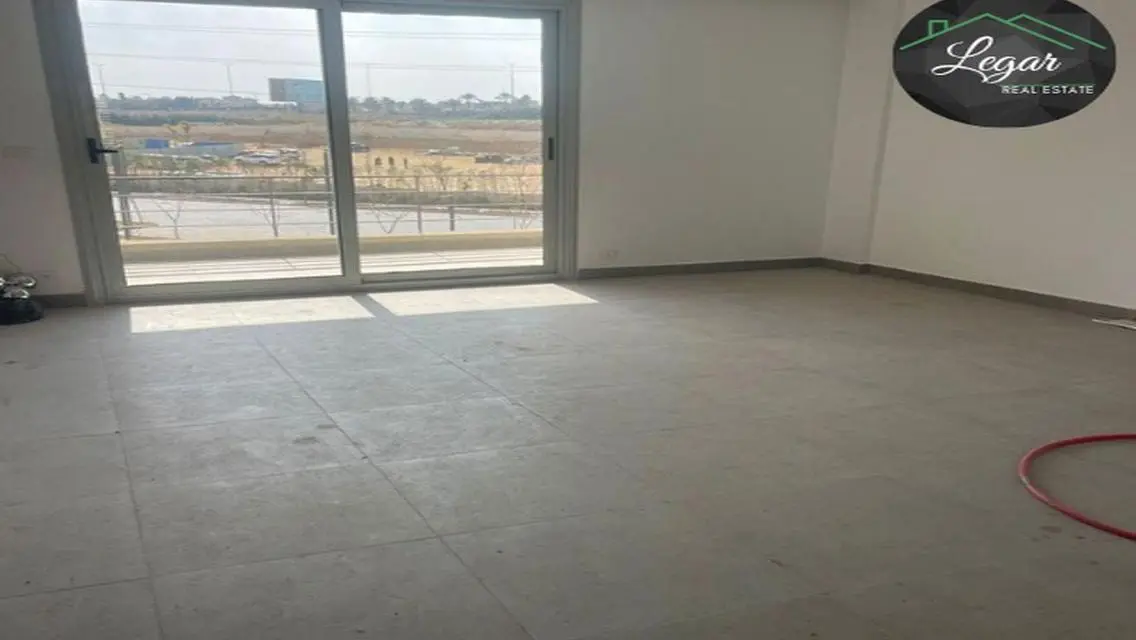 Luxury Apartment for Rent in Palm Parks