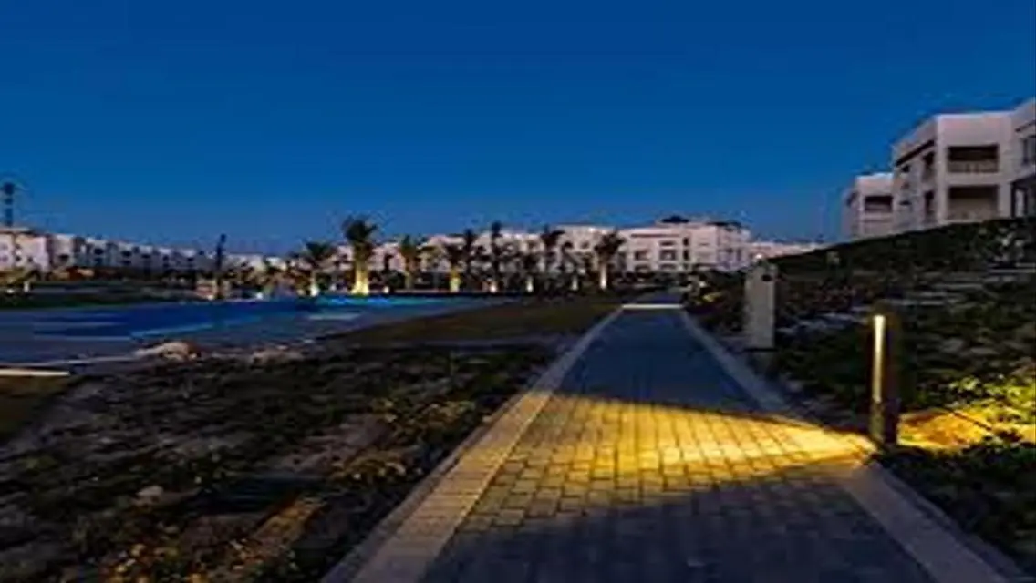 Luxury Villa on the Seashore in Amwaj